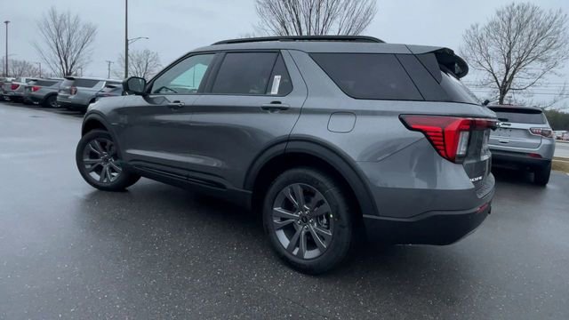 New 2026 Ford Explorer Active image 4