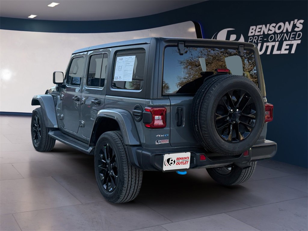 Used 2022 Jeep Wrangler Unlimited Sahara image 3