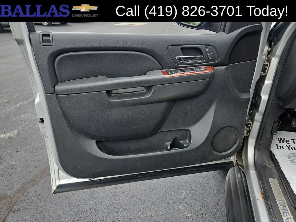 Used 2010 Chevrolet Tahoe LTZ AWD/4WD image 17