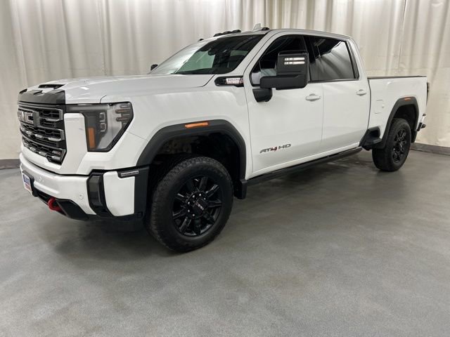Used 2024 GMC Sierra 3500 AT4 w/ AT4 Premium Plus Package AWD/4WD image 2