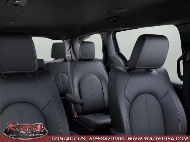 New 2027 Chrysler Pacifica Select AWD/4WD image 27