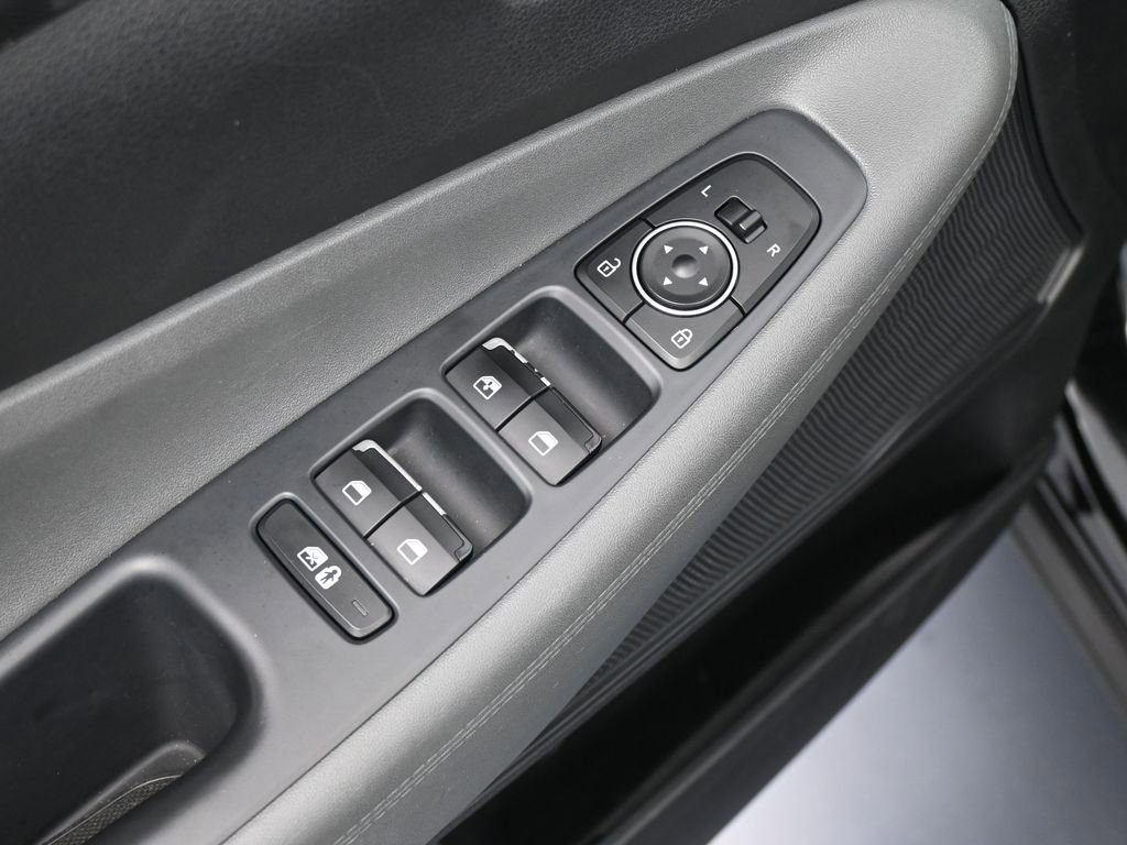 Used 2023 Hyundai Santa Fe SE image 16