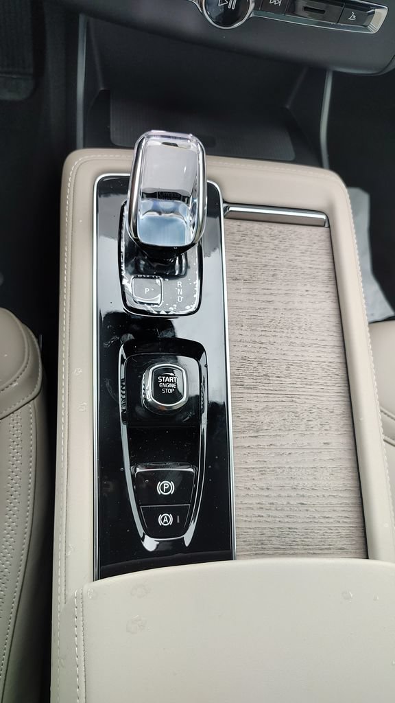 New 2026 Volvo XC90 B6 Plus AWD/4WD image 24