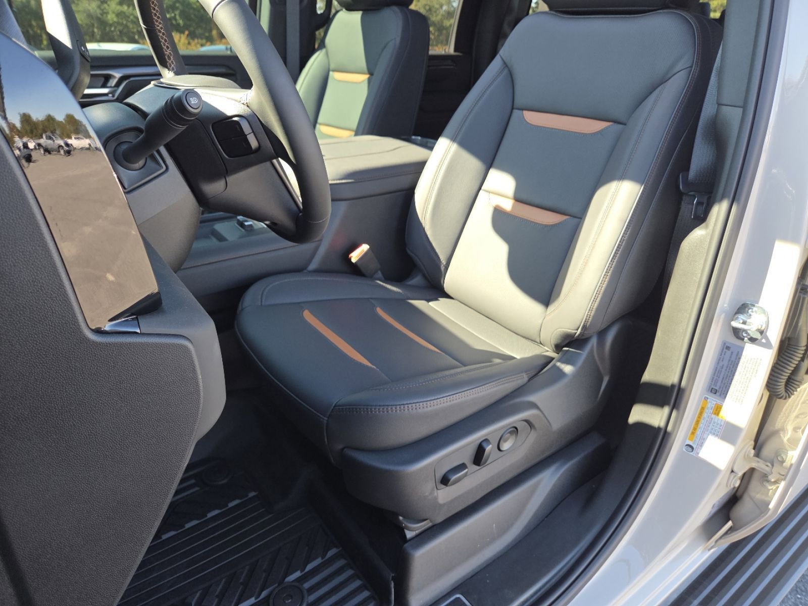 New 2026 GMC Sierra 2500 AT4 w/ AT4 Premium Plus Package image 32