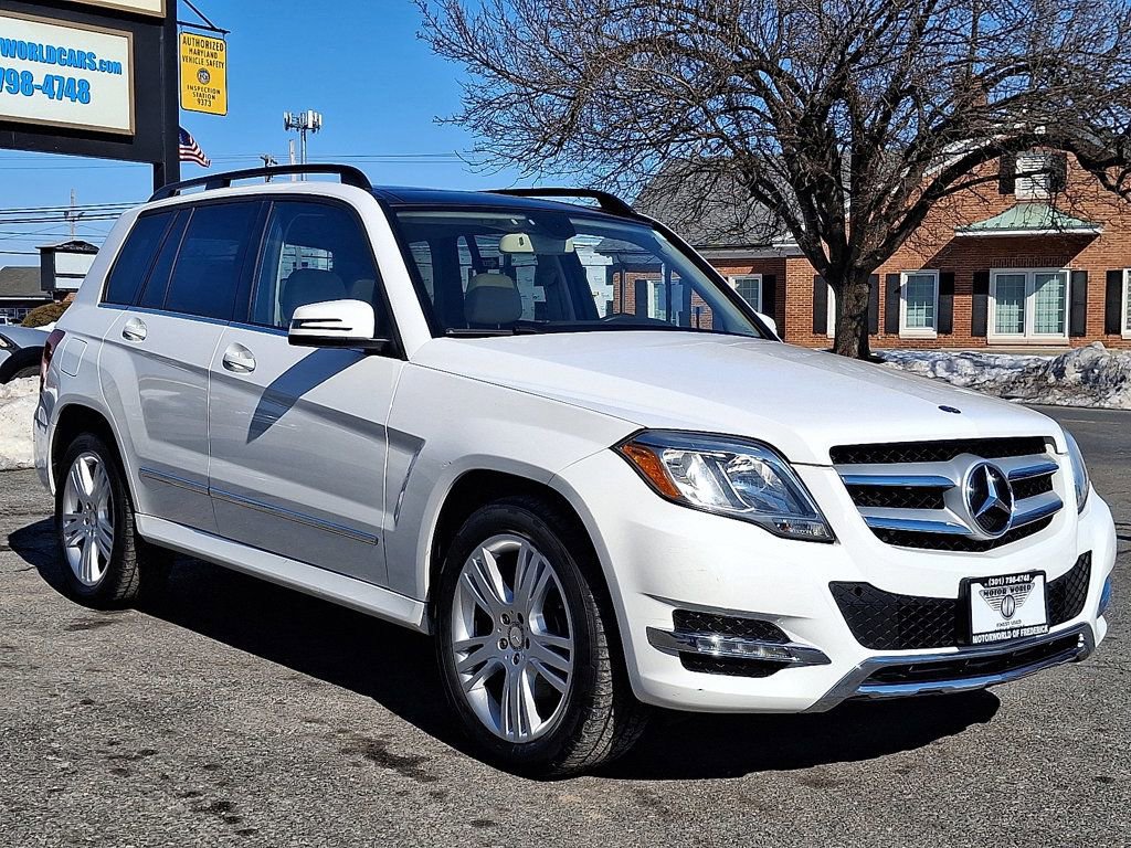 Used 2015 Mercedes-Benz GLK 350 4MATIC image 3