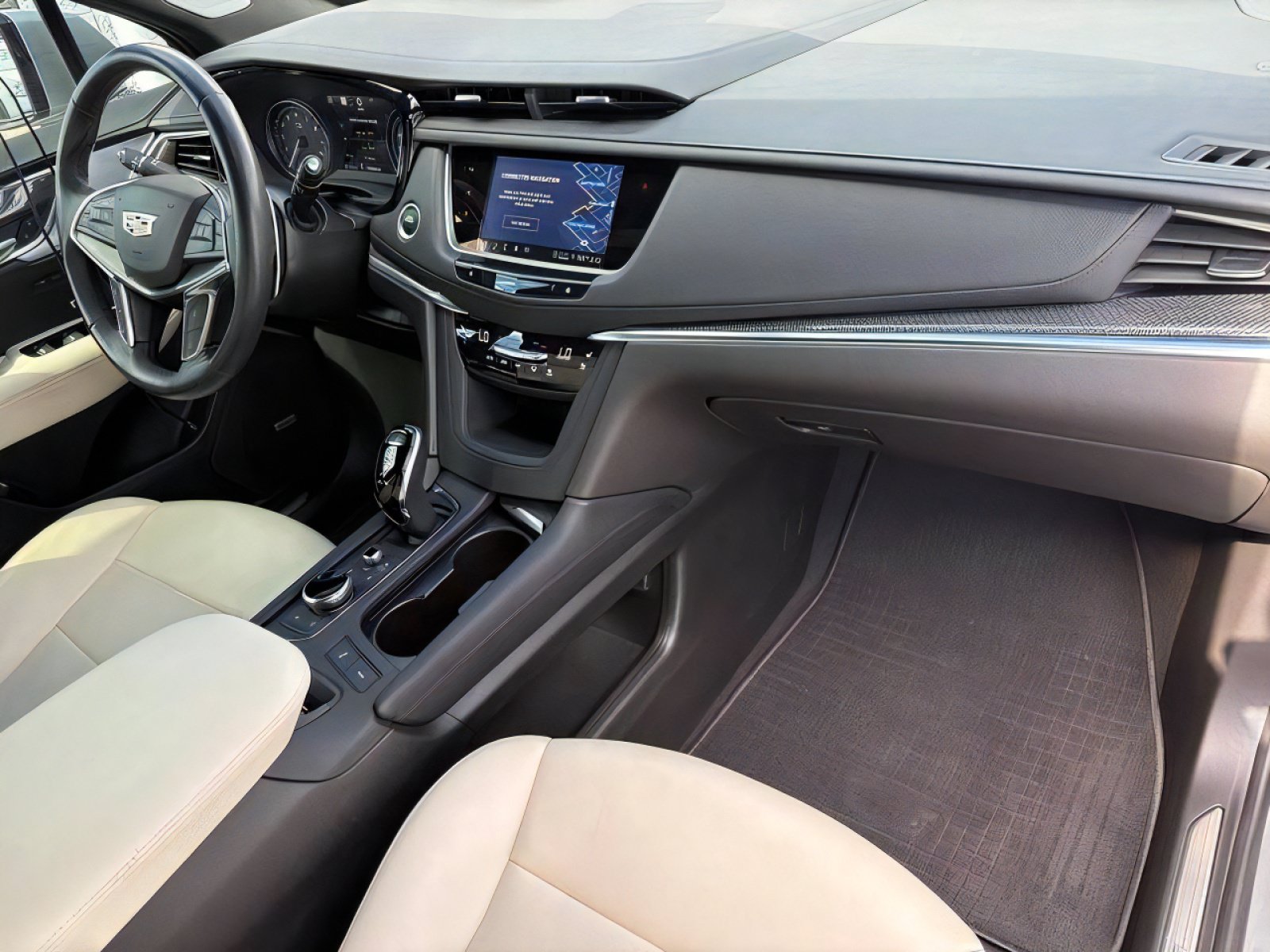 Used 2024 Cadillac XT5 Sportv w/ Technology Package AWD/4WD image 10