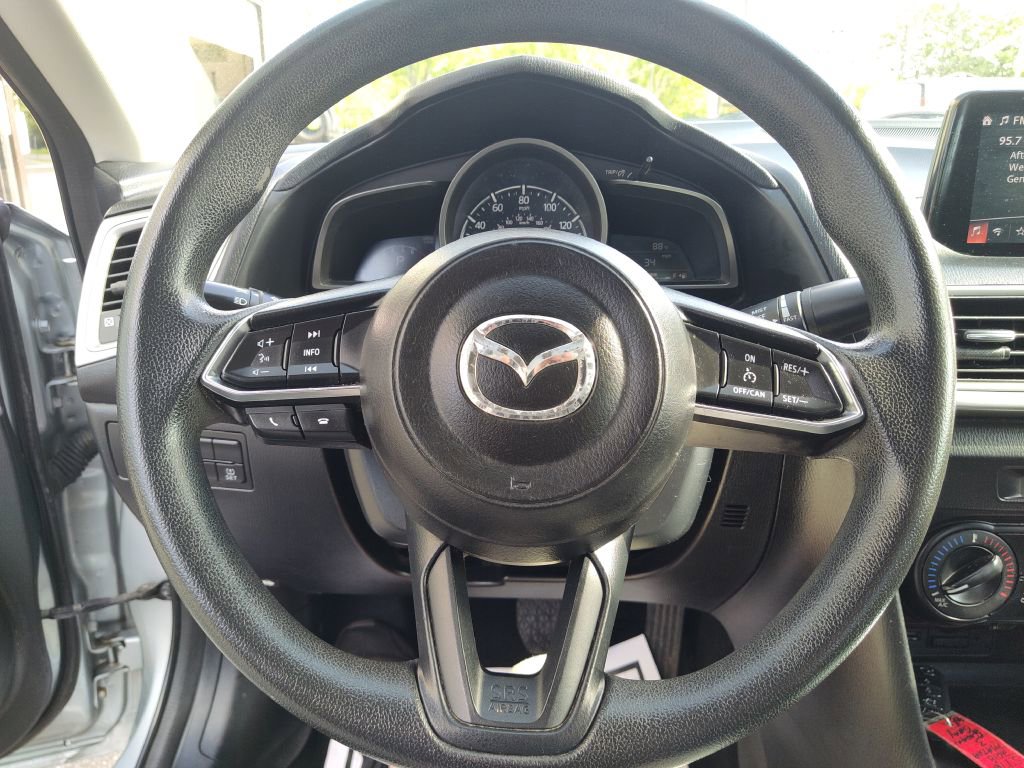 Used 2018 MAZDA MAZDA3 Sport image 30