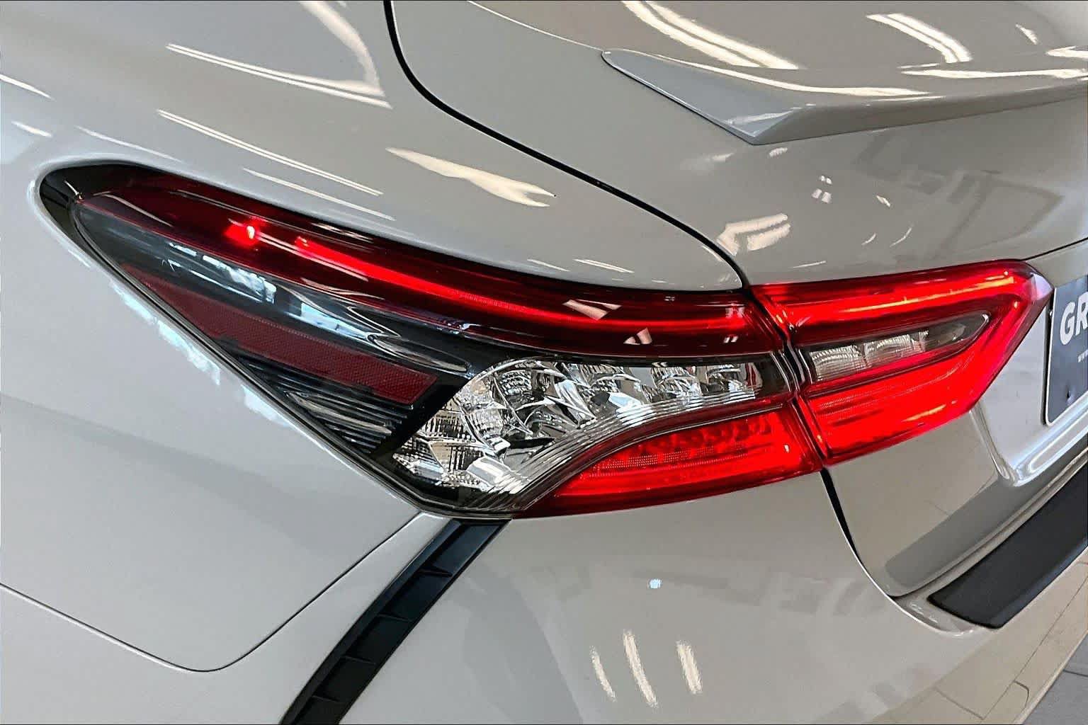 Used 2022 Toyota Camry XSE FWD image 26