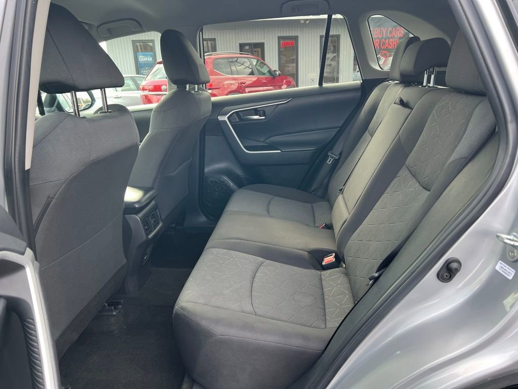 Used 2022 Toyota RAV4 XLE image 15