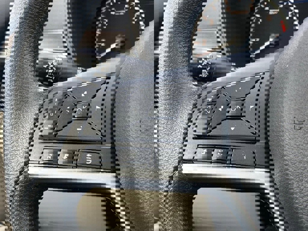 Used 2025 Nissan Altima 2.5 SV image 14