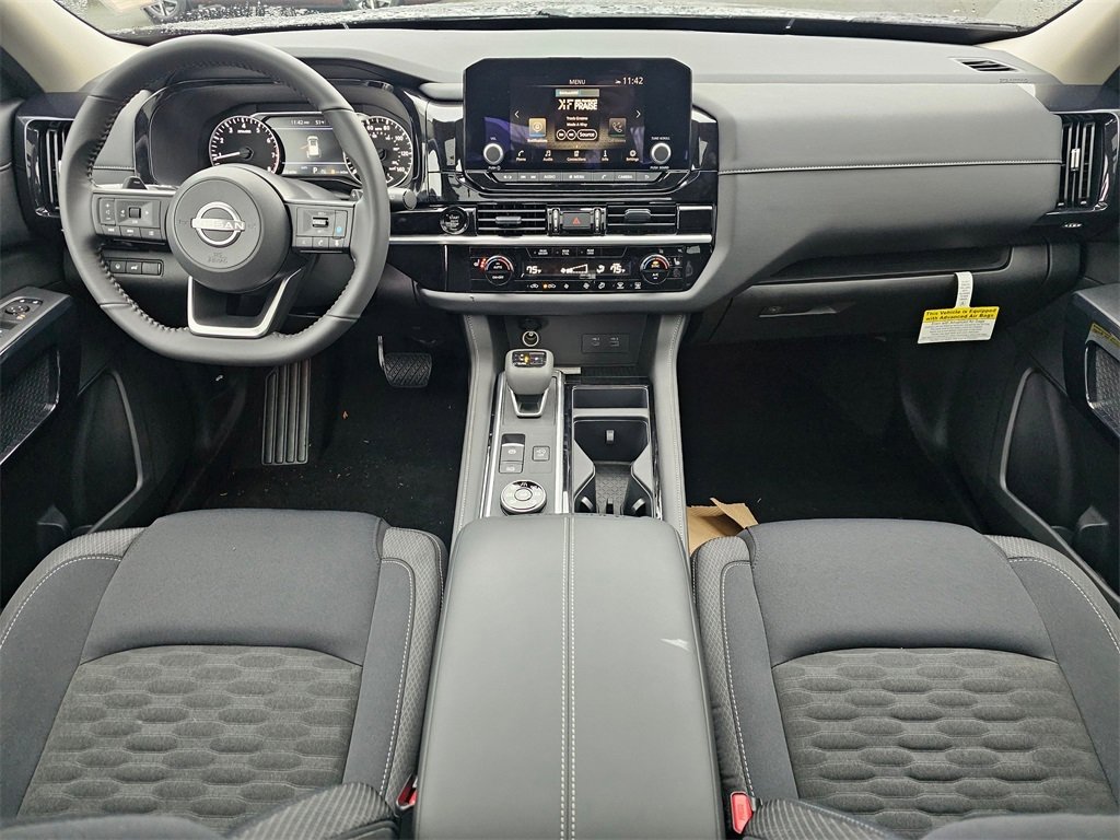 New 2025 Nissan Pathfinder SV w/ SV Premium Package image 9