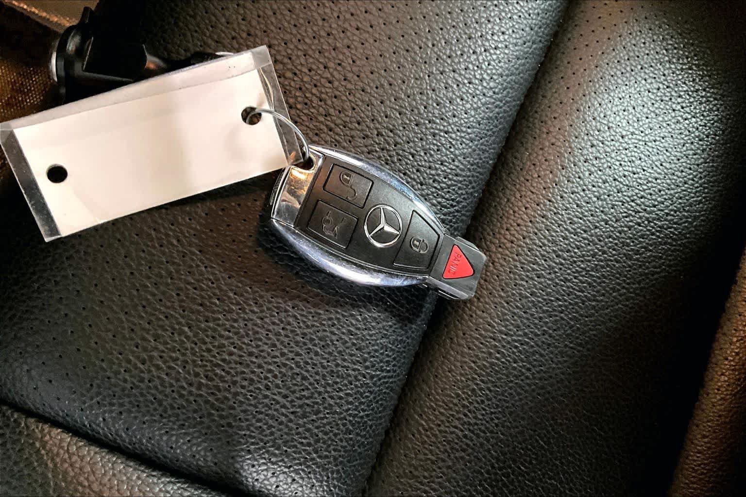 Used 2011 Mercedes-Benz C 300 4MATIC Sedan image 15