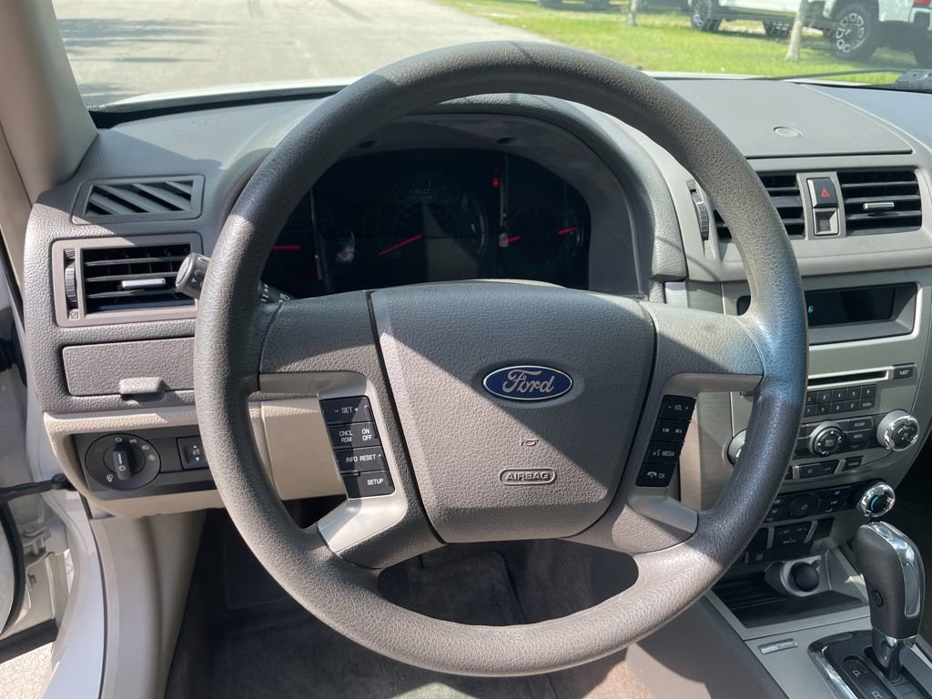 Used 2012 Ford Fusion SE FWD image 11