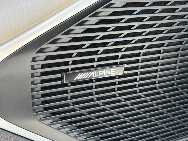 Used 2025 Jeep Wagoneer 4WD image 16