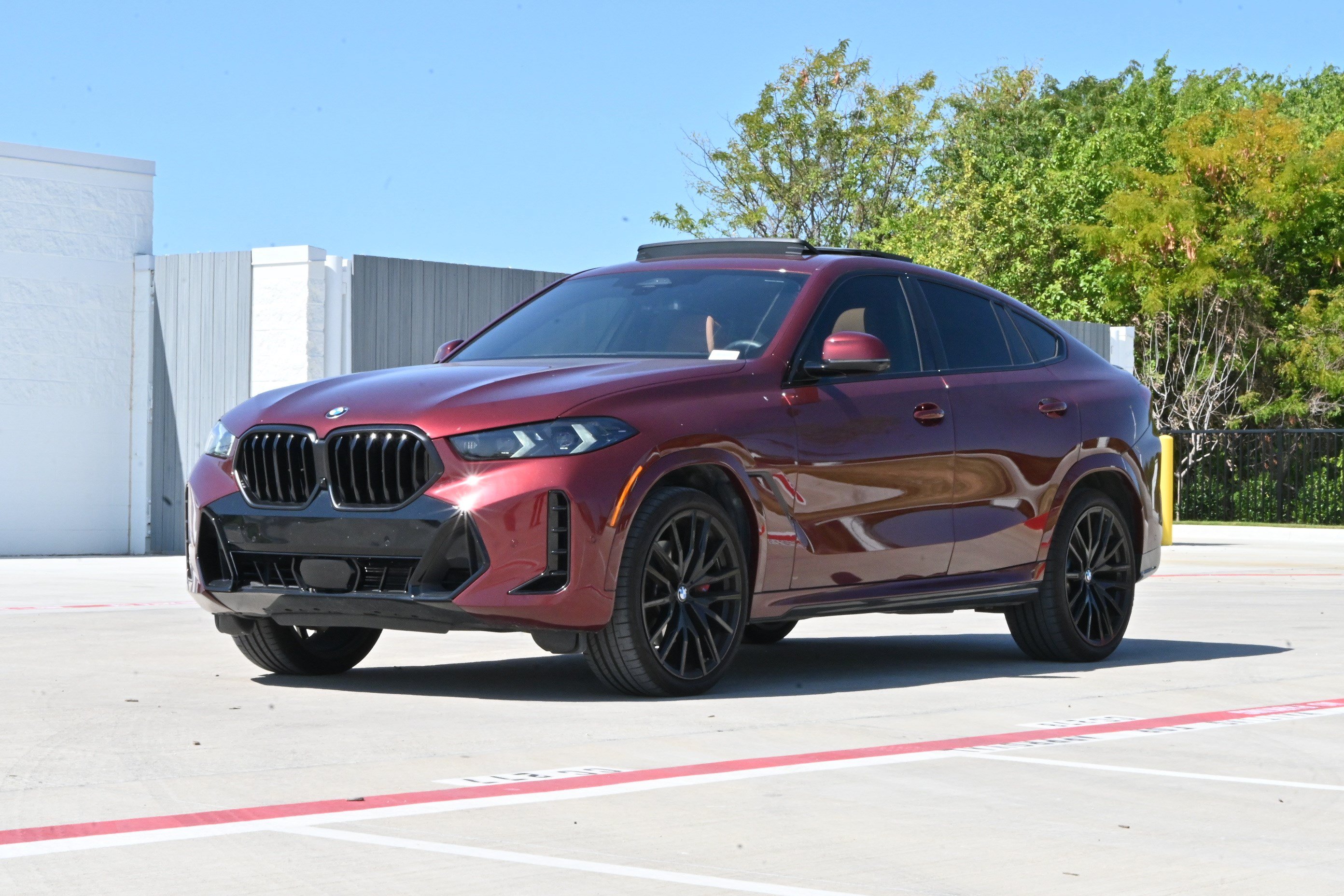 Certified 2026 BMW X6 xDrive40i w/ Climate Comfort Package AWD/4WD image 5