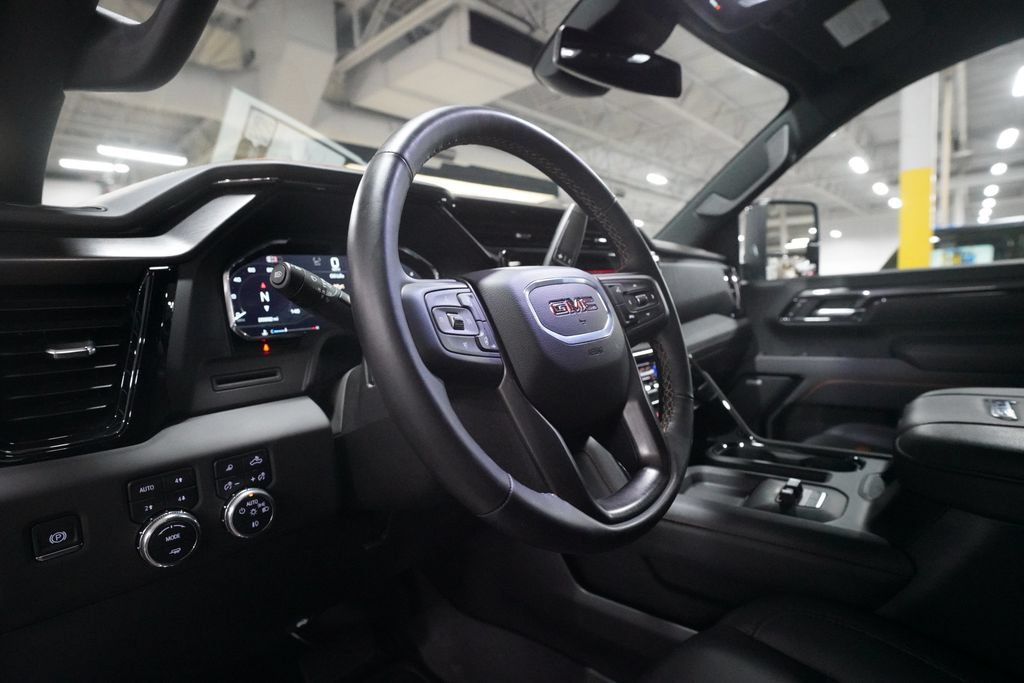 Used 2025 GMC Sierra 2500 AT4 w/ AT4 Preferred Package AWD/4WD image 8