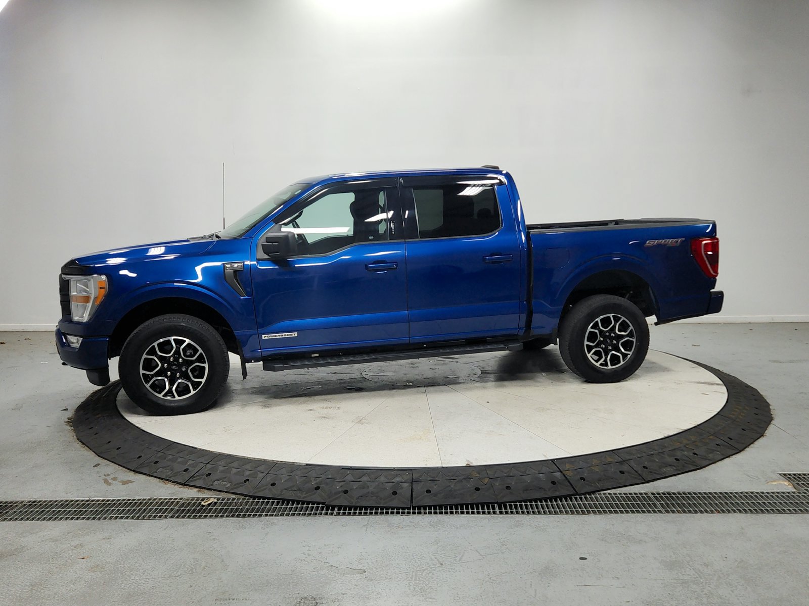 Used 2022 Ford F150 XLT w/ Equipment Group 301A Mid AWD/4WD image 5