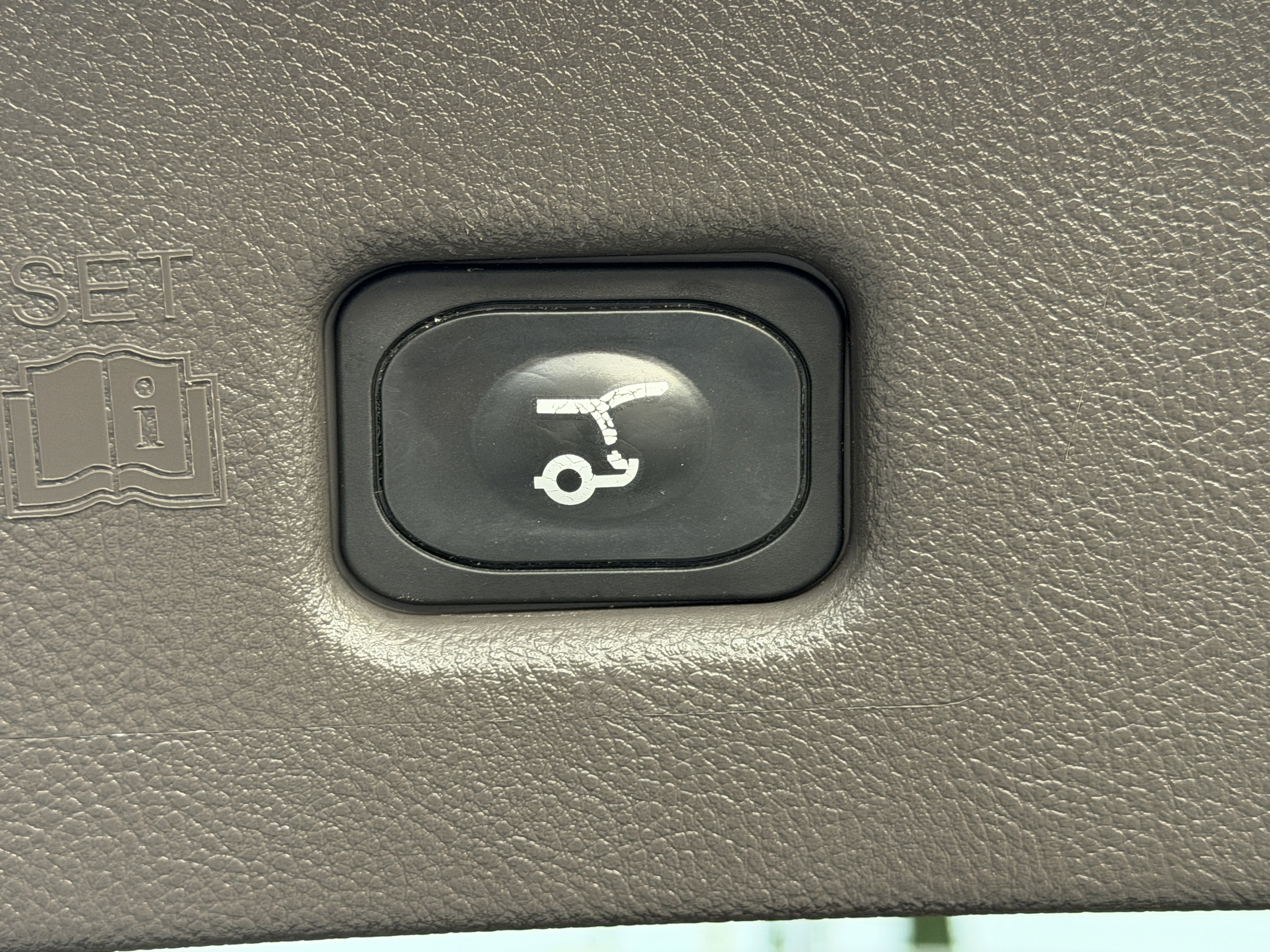 Certified 2023 Lincoln Nautilus Reserve w/ Luxury Package image 10