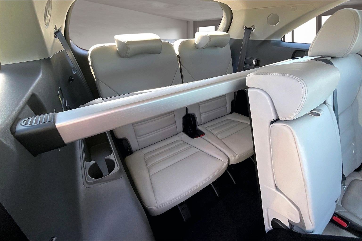 Used 2019 Kia Sorento SX image 26