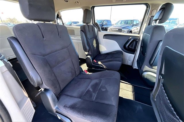 Used 2017 Dodge Grand Caravan SE w/ Power Window Group image 28