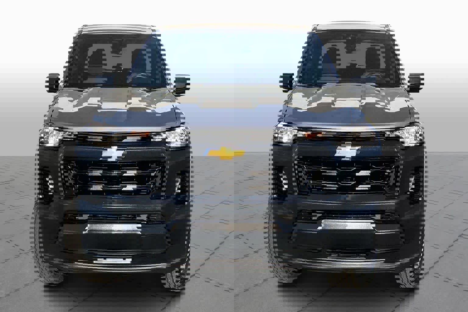 Used 2024 Chevrolet Colorado W/T image 4