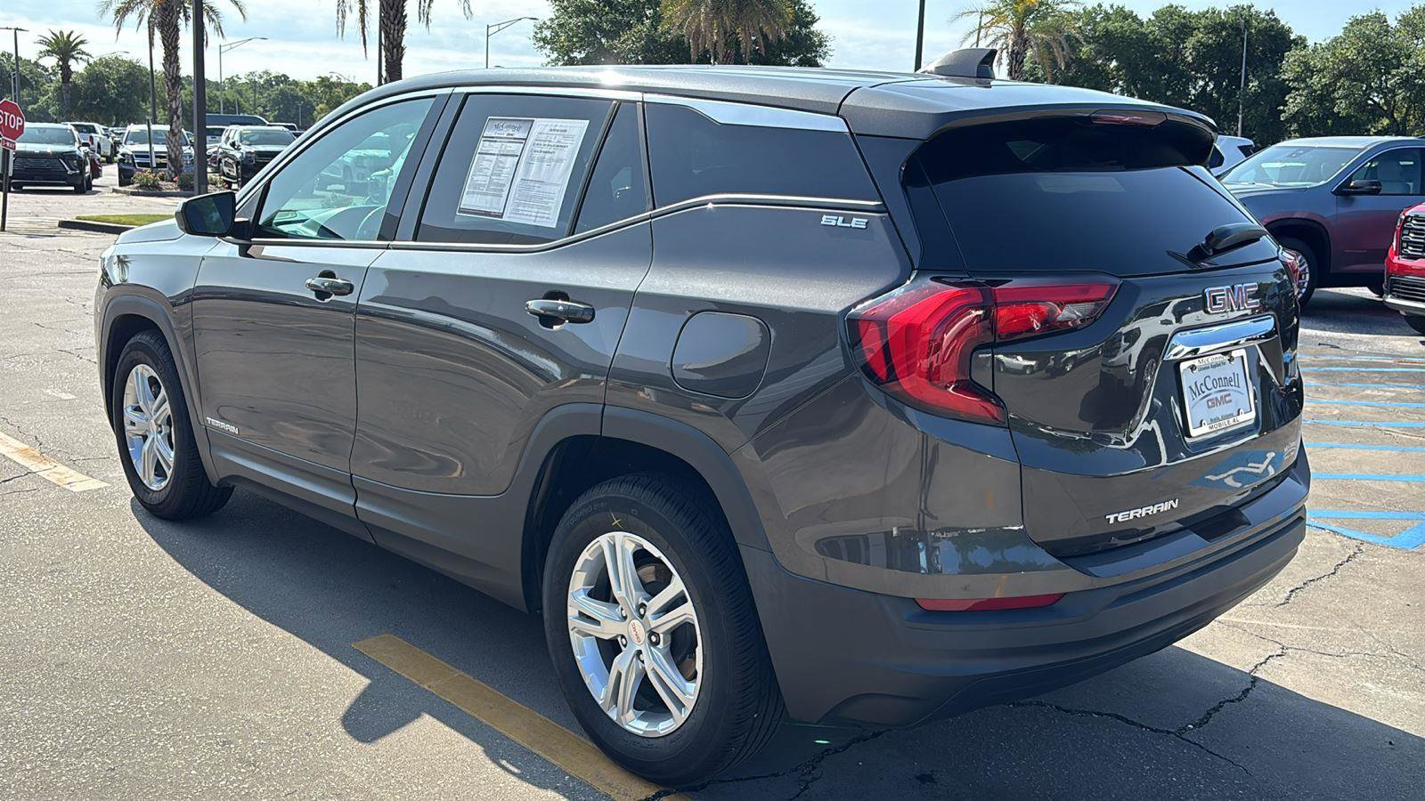 Used 2019 GMC Terrain SLE w/ LPO, Floor Liner Package FWD image 5
