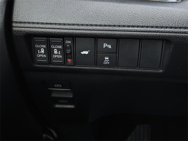 Used 2025 Honda Odyssey Touring image 13