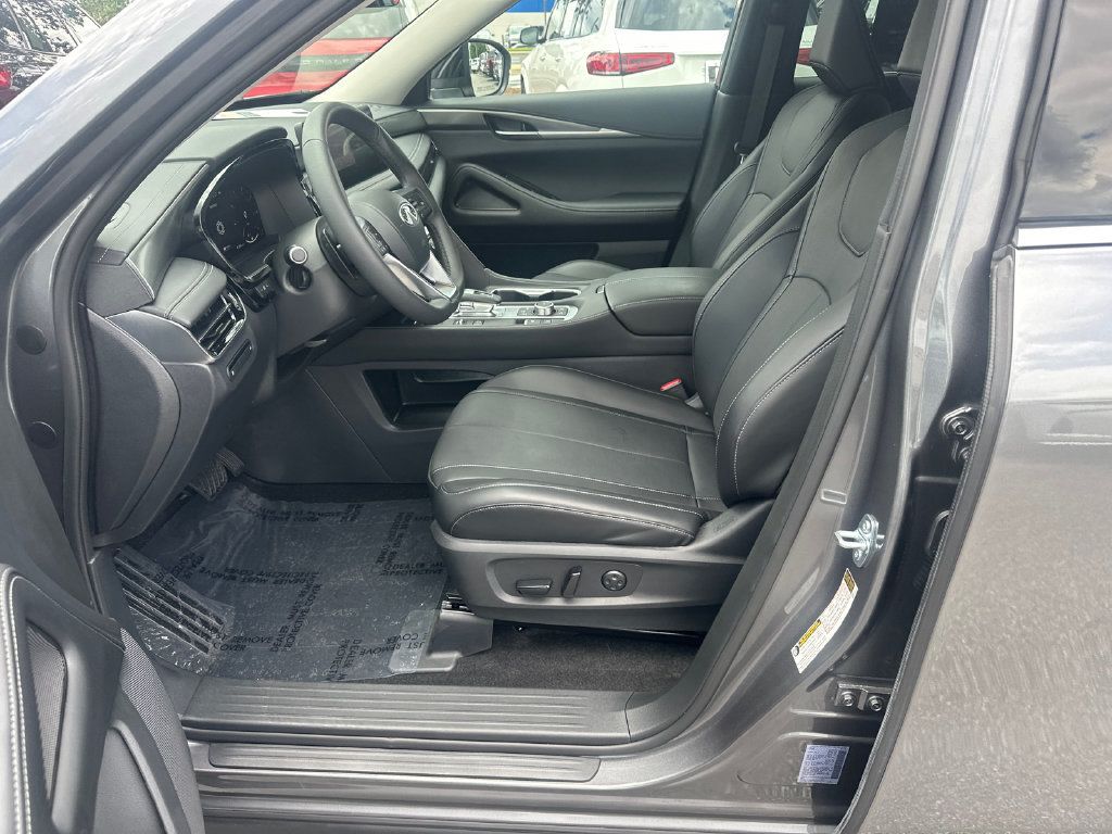 Used 2026 INFINITI QX60 Pure w/ Cargo Package FWD image 9