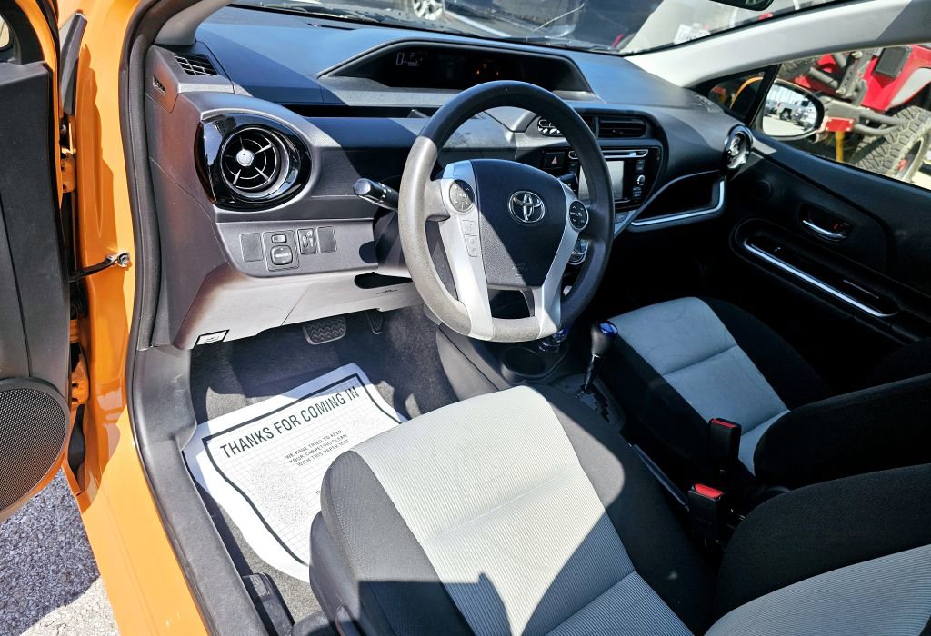 Used 2015 Toyota Prius C image 11