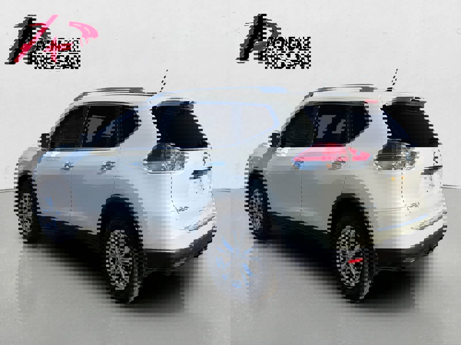 Used 2016 Nissan Rogue SV image 2