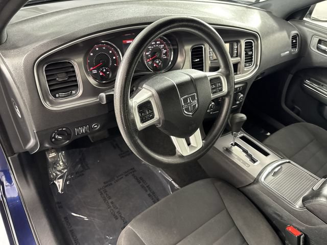 Used 2013 Dodge Charger SE RWD image 21