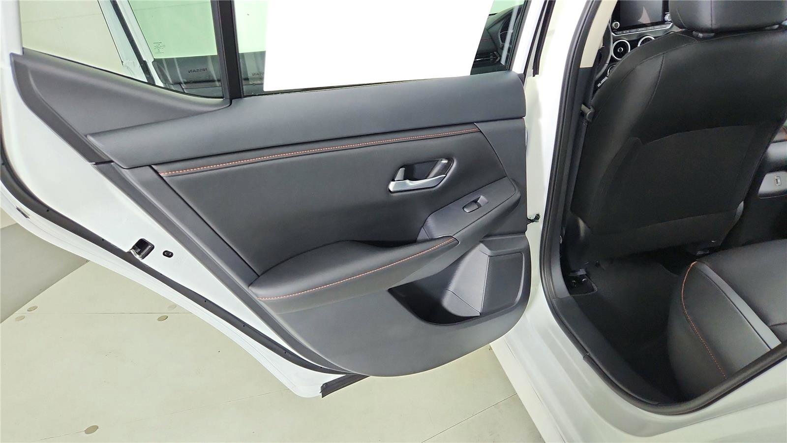 Certified 2025 Nissan Sentra SR w/ SR Premium Package image 32