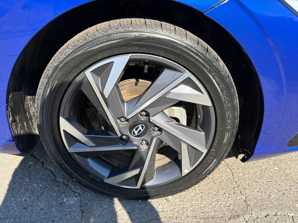 Used 2024 Hyundai Elantra Limited FWD image 10