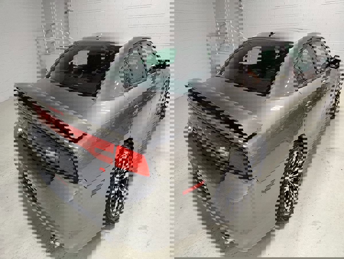 Used 2012 Dodge Charger SRT8 w/ Adaptive Cruise Control Group image 6