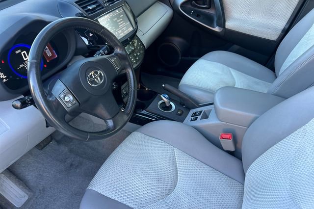 Used 2014 Toyota RAV4 EV image 10