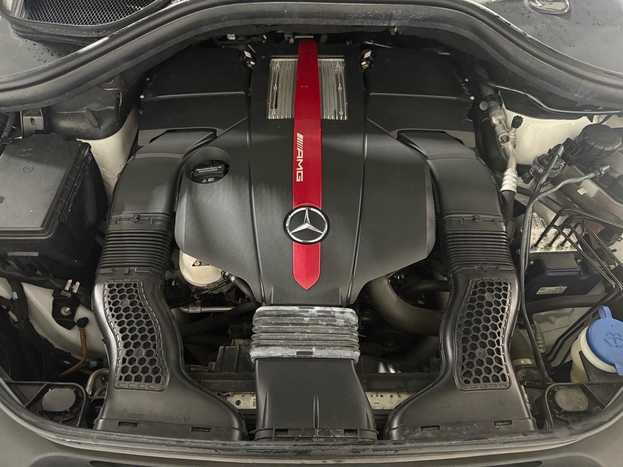 Used 2018 Mercedes-Benz GLE 43 AMG 4MATIC w/ Parking Assist Package image 38