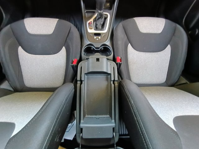Used 2014 Jeep Cherokee Sport FWD image 40