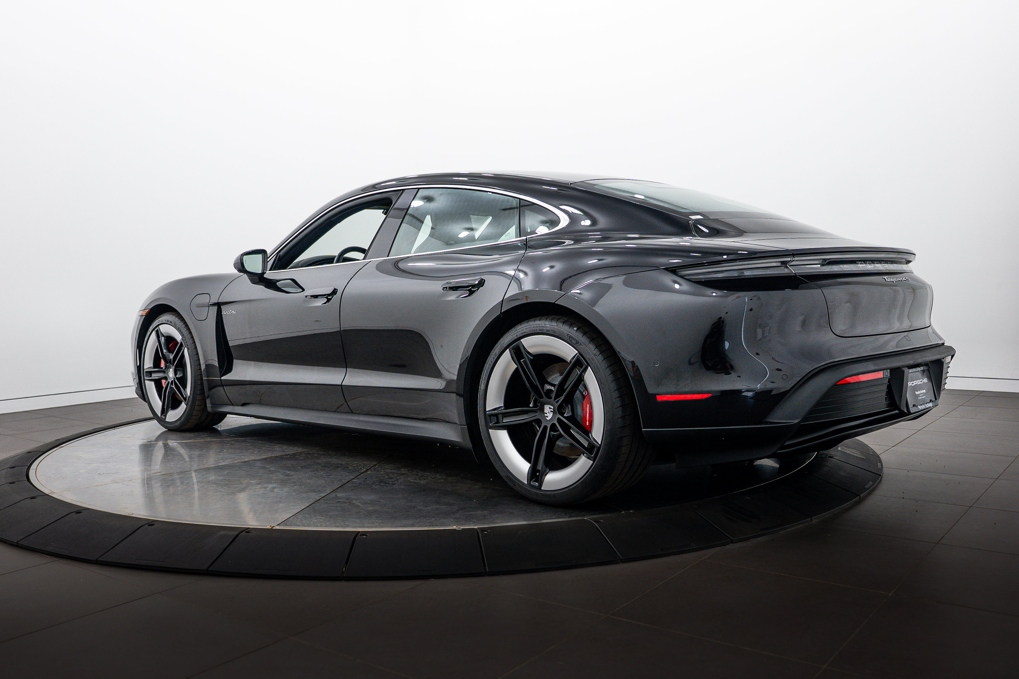 Certified 2025 Porsche Taycan 4S AWD/4WD image 3