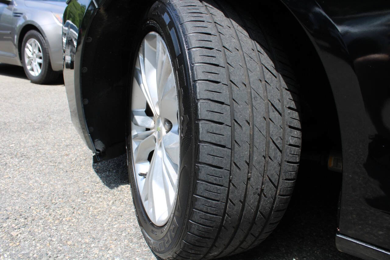 Used 2014 Chevrolet Impala LT w/ Convenience Package FWD image 17