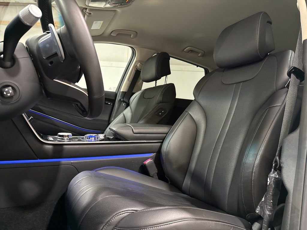 Used 2025 Genesis GV80 2.5T image 25