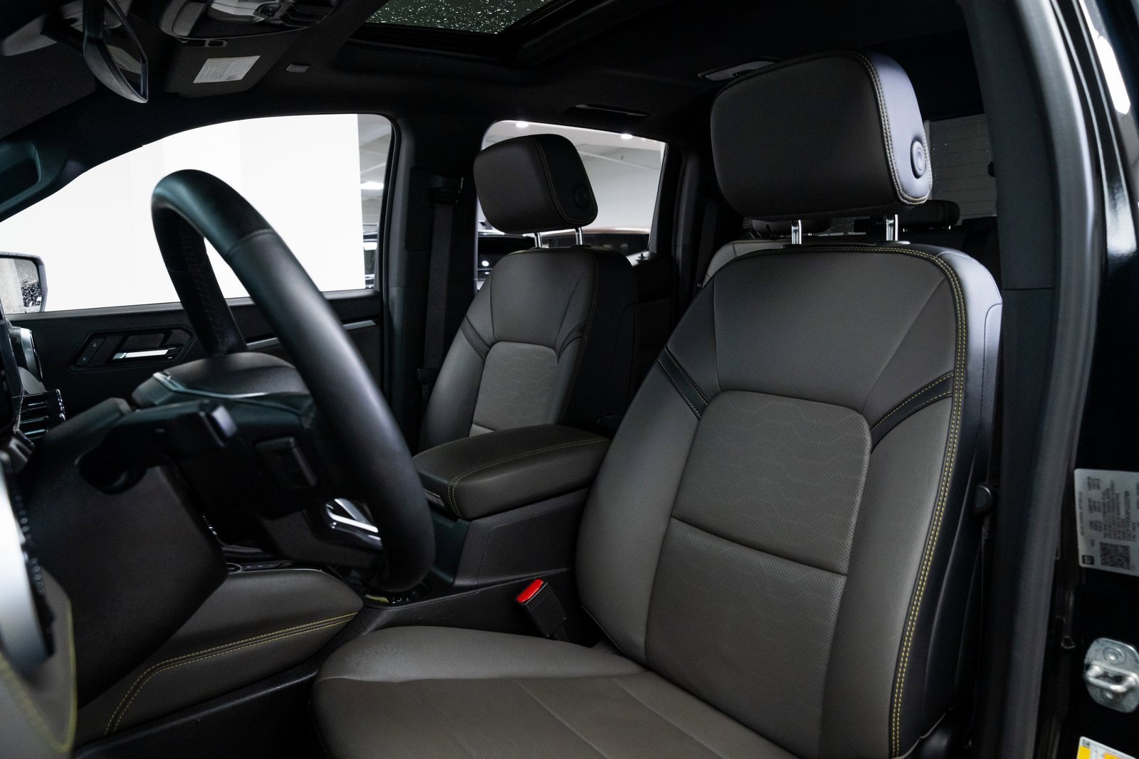 Used 2023 Chevrolet Colorado ZR2 w/ ZR2 Convenience Package III image 17