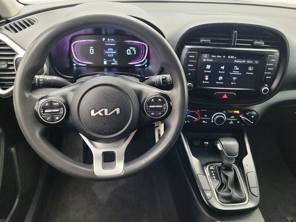 Used 2023 Kia Soul LX FWD image 22