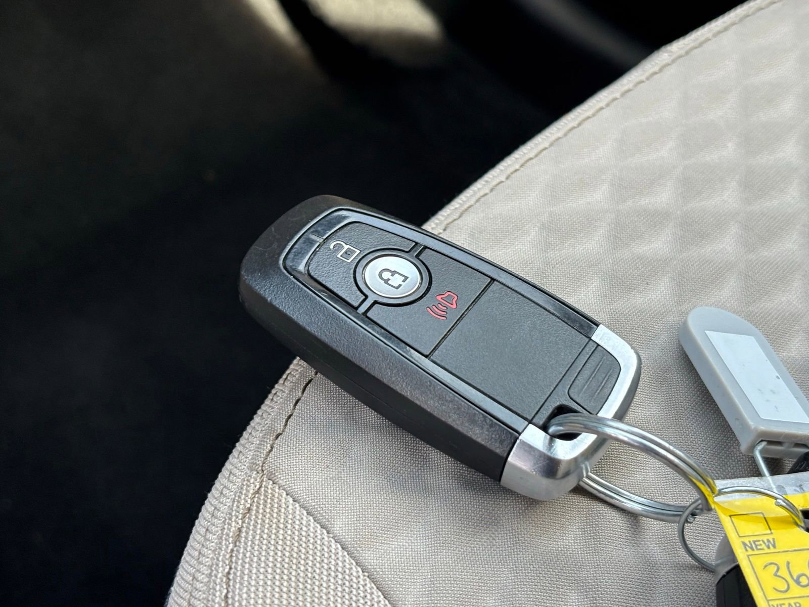 Used 2020 Ford Escape SE AWD/4WD image 26