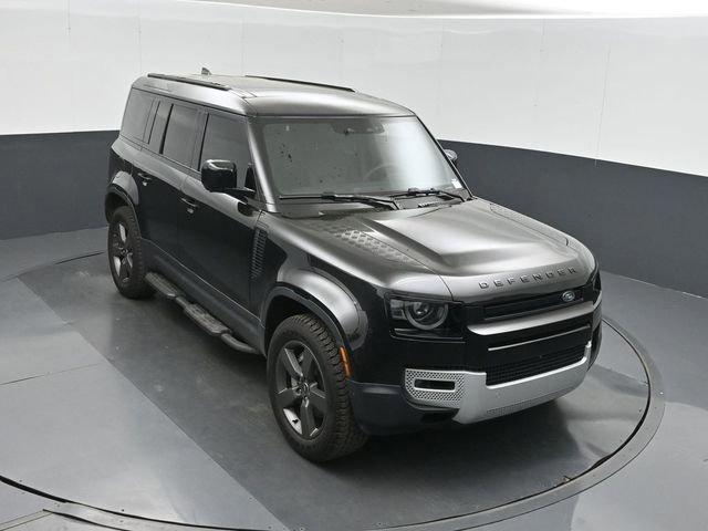 Used 2025 Land Rover Defender 110 S AWD/4WD image 38
