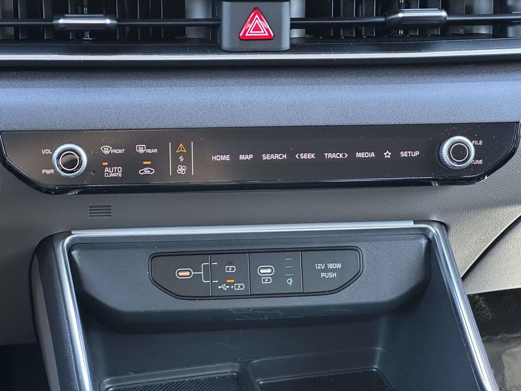 Used 2026 Kia Carnival EX FWD image 19
