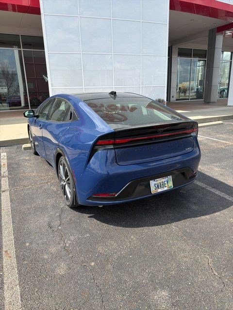 Used 2023 Toyota Prius XLE image 3