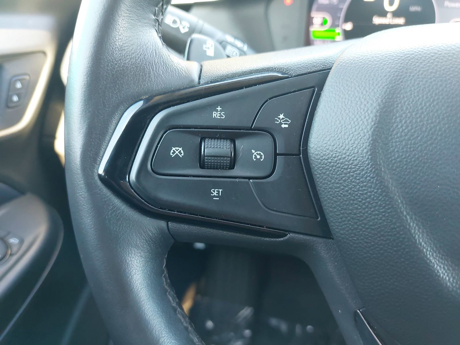 Used 2022 Chevrolet Bolt EUV Premier w/ Sun & Sound Package image 16