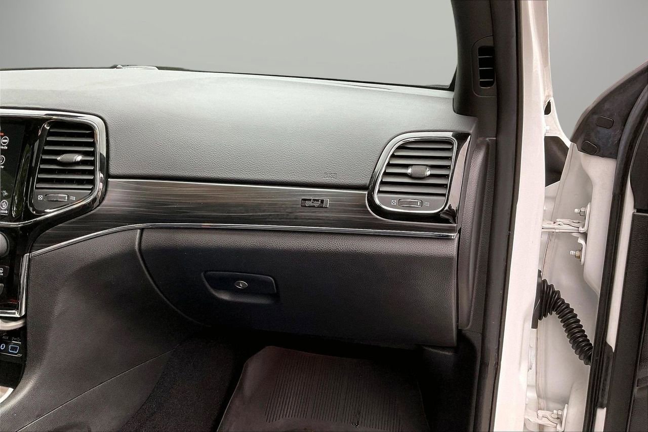 Certified 2021 Jeep Grand Cherokee Limited w/ Quick Order Package 28K 80th AWD/4WD image 22