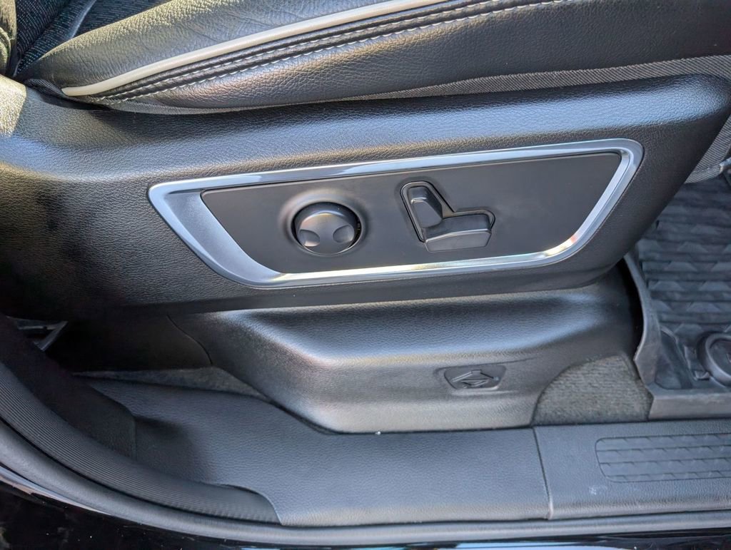 Used 2024 RAM 1500 Laramie image 46