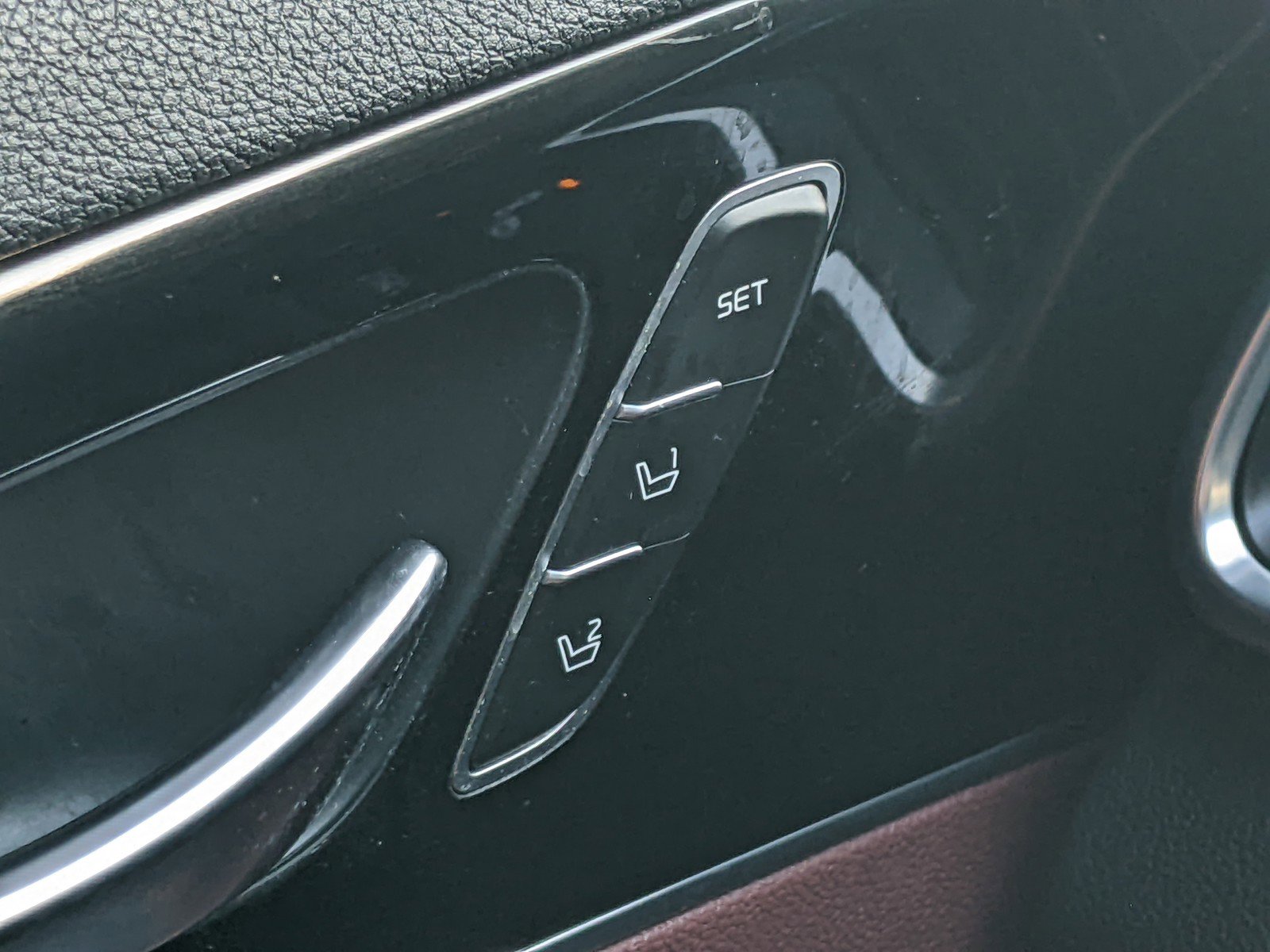 Used 2017 Kia Sorento SX image 22